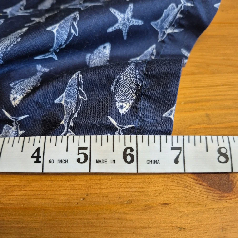 Kirkland Signature Mens Navy Blue Fish Starfish Print Swim Trunks Medium‎